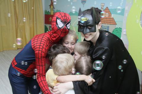 День рождения с Человеком-пауком и Бэтменом